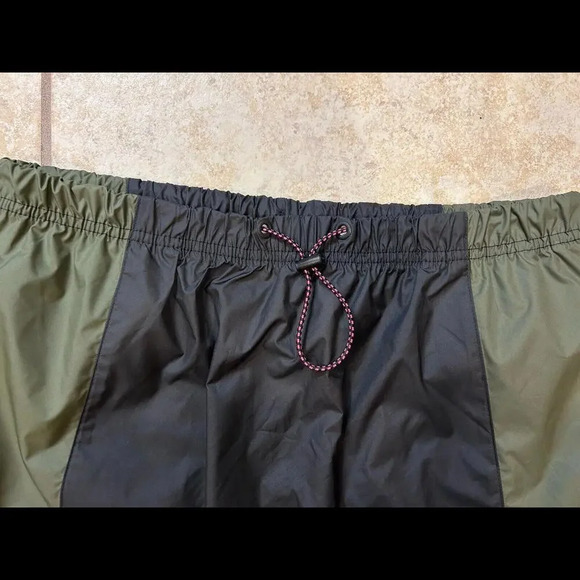 Nike Sportswear Icon Clash Athleisure Woven Mini Skirt Green/Black Medium NWOT - Picture 6 of 15